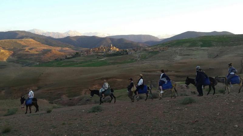 Oumnas فندق تجمي المظهر الخارجي الصورة